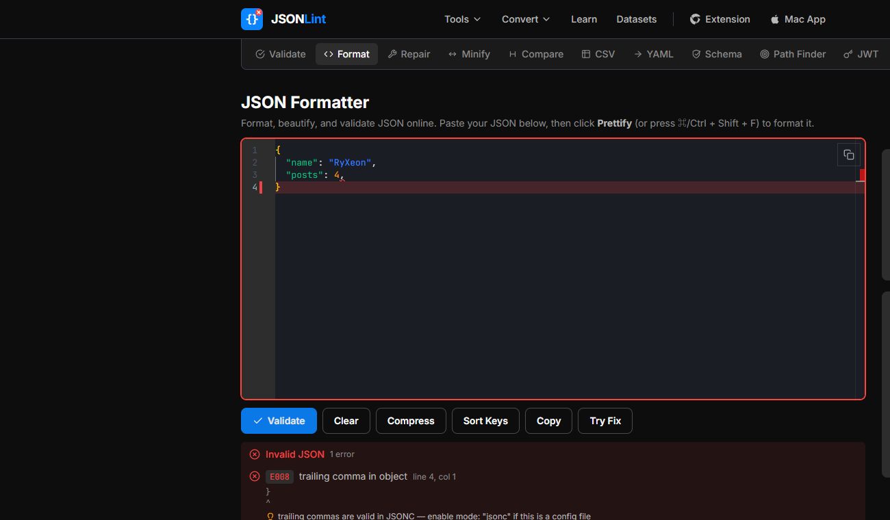 JSONLintで末尾にカンマがある4行のJSONを検証し、4行目のtrailing commaエラーが表示された画面